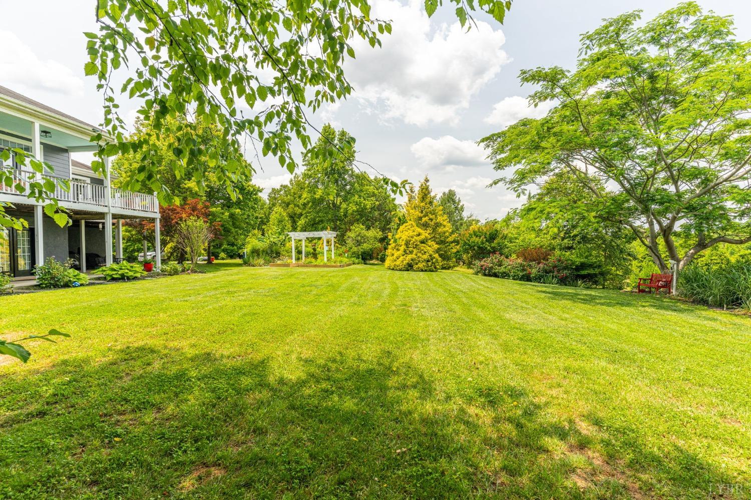 3297 Midway Road Phenix, VA 23959 - Photo 19 of 89