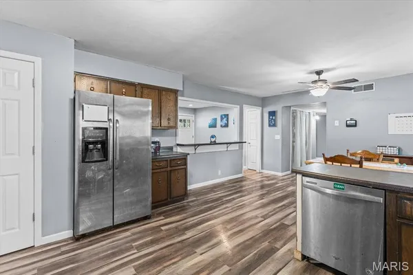 $184,000 | 325 North Van Buren Street, Trenton, IL 62293