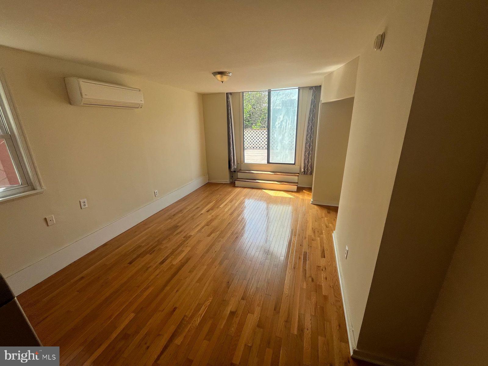1518 South Broad Street, Unit 2R Philadelphia, PA 19146 - Photo 7 of 8