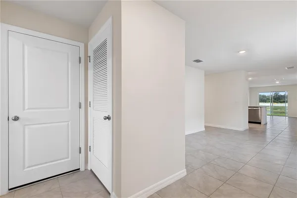 $2,600 | 3718 Mannered Gold Avenue, Bradenton, FL 34208
