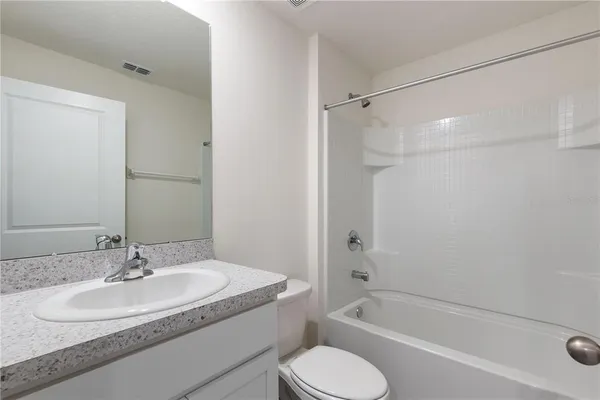 $2,600 | 3718 Mannered Gold Avenue, Bradenton, FL 34208