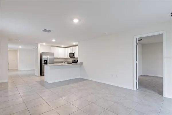 $2,600 | 3718 Mannered Gold Avenue, Bradenton, FL 34208