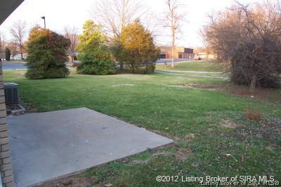 1442 Slate Run Road New Albany, IN 47150 - Photo 4 of 17 Gallery Image 4