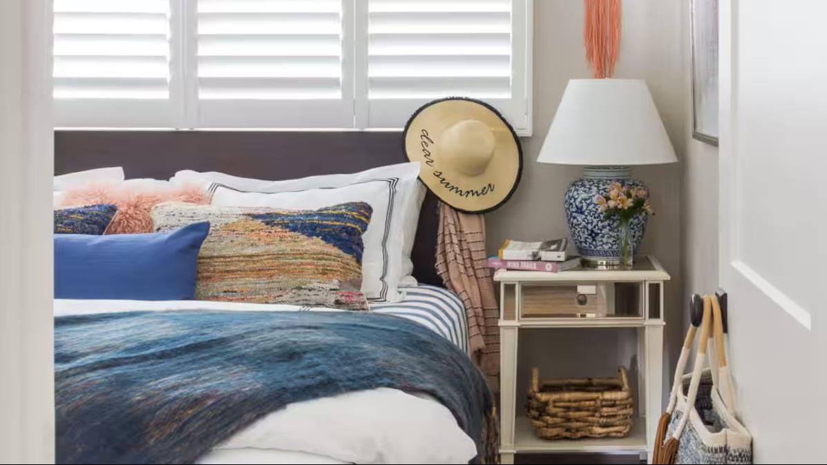 240 Rio Del Mar Boulevard, Unit O Aptos, CA 95003 - Photo 9 of 25 a living room with a bed furniture and a window