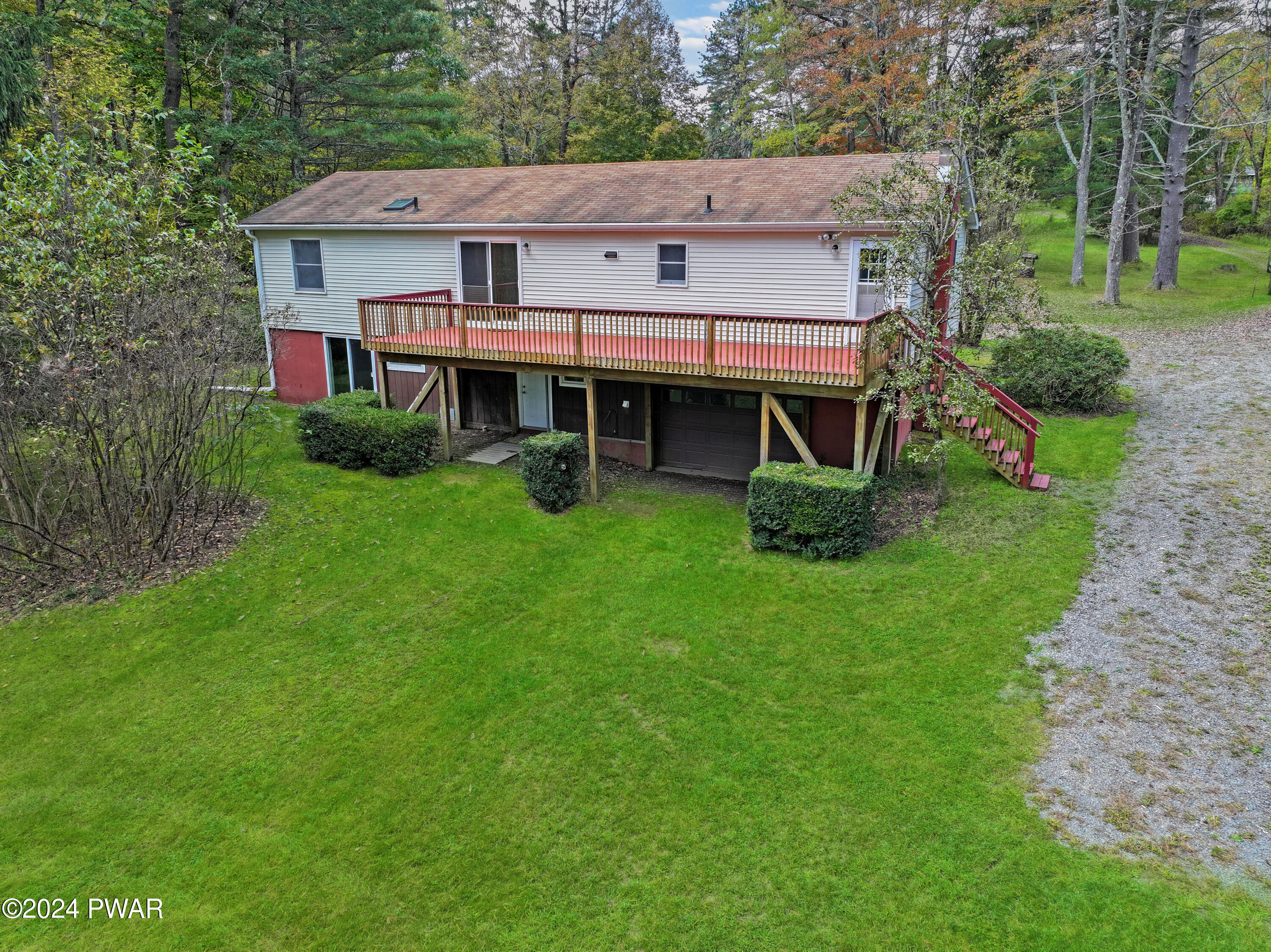 189 Rt 590 Greeley, PA 18425 - Photo 13 of 42