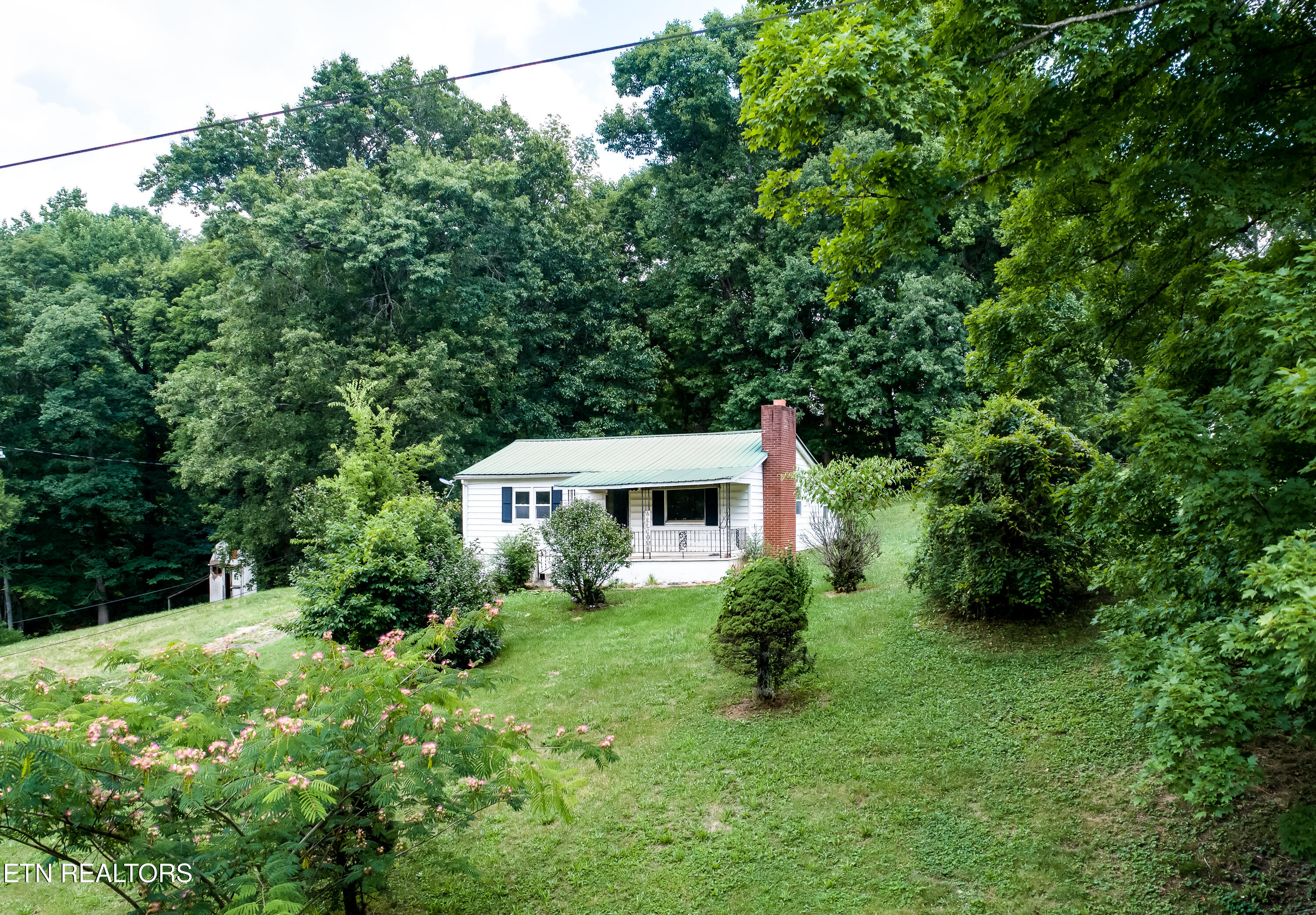 2518 Roseberry Road Mascot, TN 37806 - Photo 17 of 41 001-SMALL