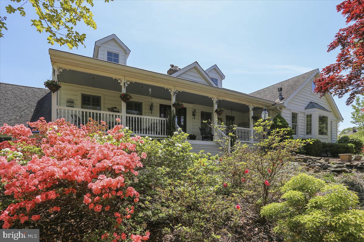 15431 Barnesville Road Boyds, MD 20841 - Photo 4 of 68 Gracious home with incredible living space!