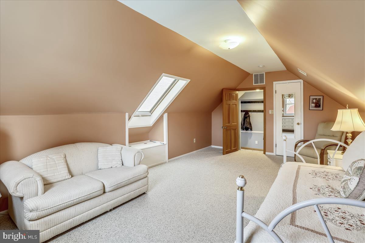 15431 Barnesville Road Boyds, MD 20841 - Photo 54 of 68 Second level fifth bedroom with access from office