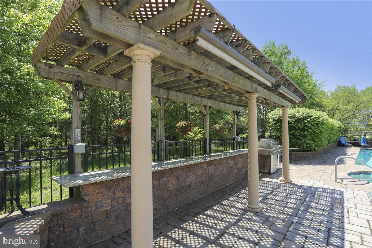 15431 Barnesville Road Boyds, MD 20841 - Photo 60 of 68 Patio