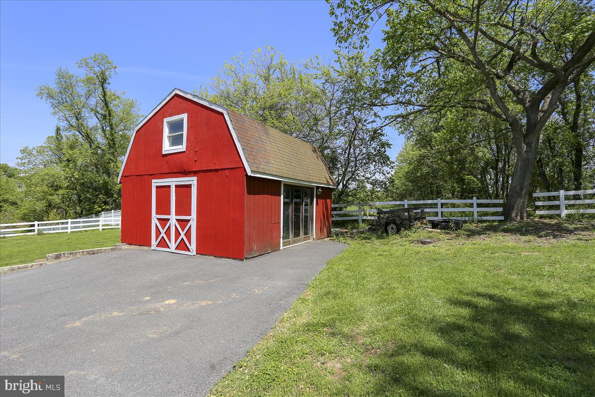 15431 Barnesville Road Boyds, MD 20841 - Photo 63 of 68 Two story barn storage area