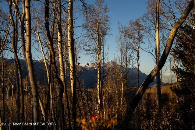 $7,500,000 | 375 South Indian Springs Ranch Drive, Jackson, WY 83001