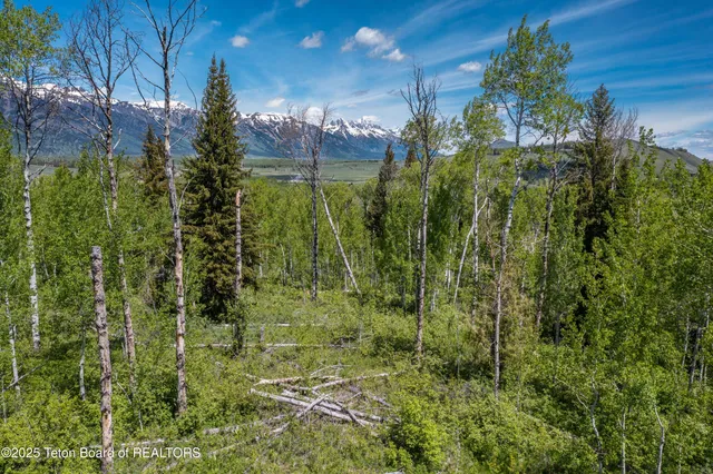 $7,500,000 | 375 South Indian Springs Ranch Drive, Jackson, WY 83001