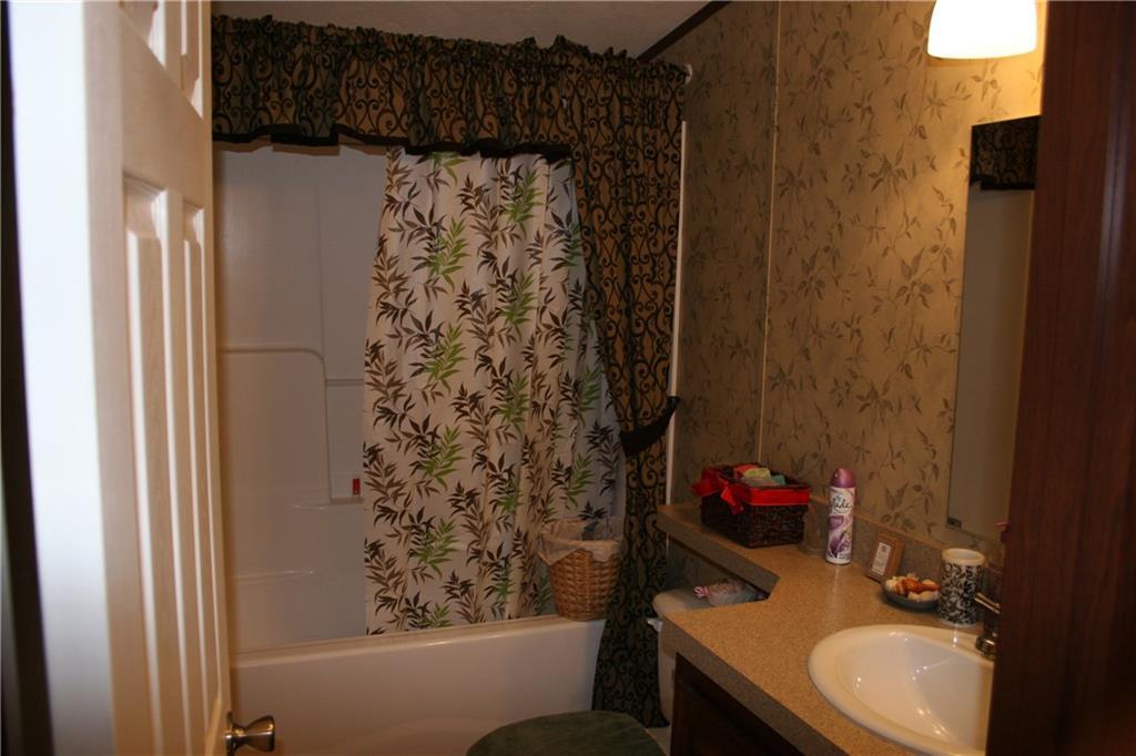 132 Lake Sherburne Road Waterboro, ME 04087 - Photo 12 of 33 Guest bath