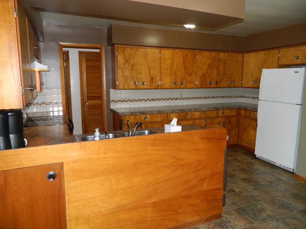 506 John R Street Clare, MI 48617 - Photo 7 of 20 1890821-6.JPG