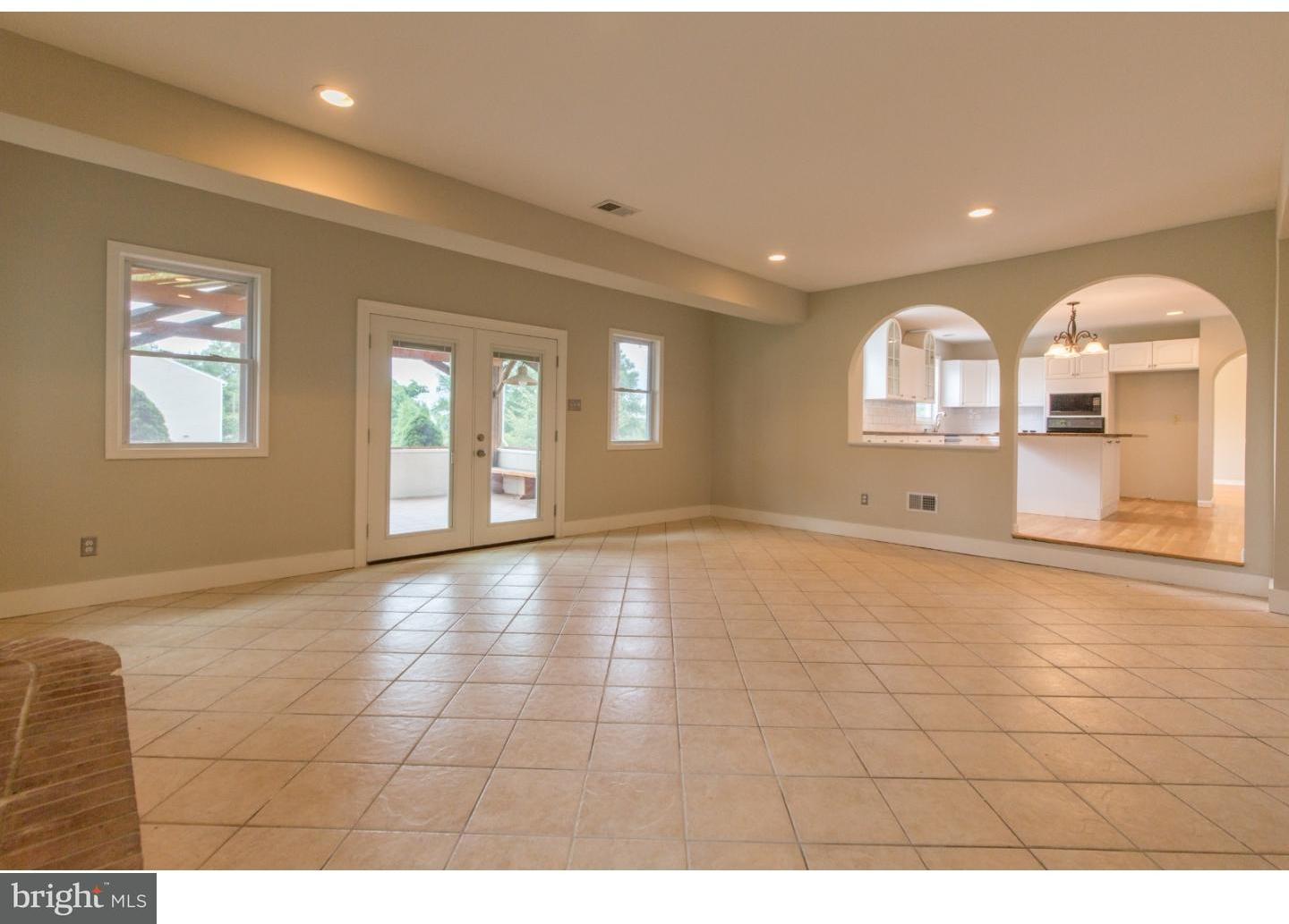 3238 Hayes Road Norristown, PA 19403 - Photo 8 of 25 Family Room