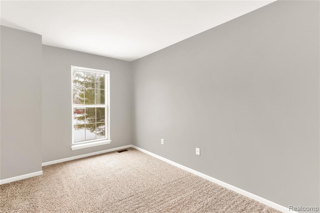 1099 Bloomer Road Rochester Hills, MI 48307 - Photo 36 of 49