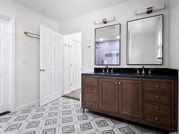 $30,000 | 4 White Lane, Hampton Bays, NY 11946