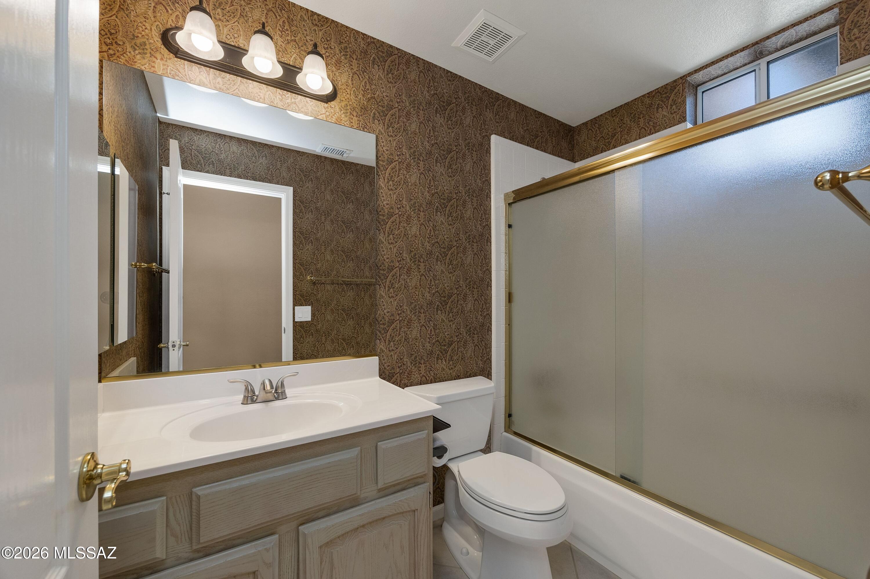 36980 South Ridgeview Court Tucson, AZ 85739 - Photo 41 of 50 Guest Bathroom