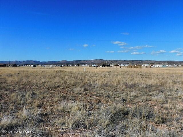 390 Hawaii Road Paulden, AZ 86334 - Photo 7 of 14 DSCN5592