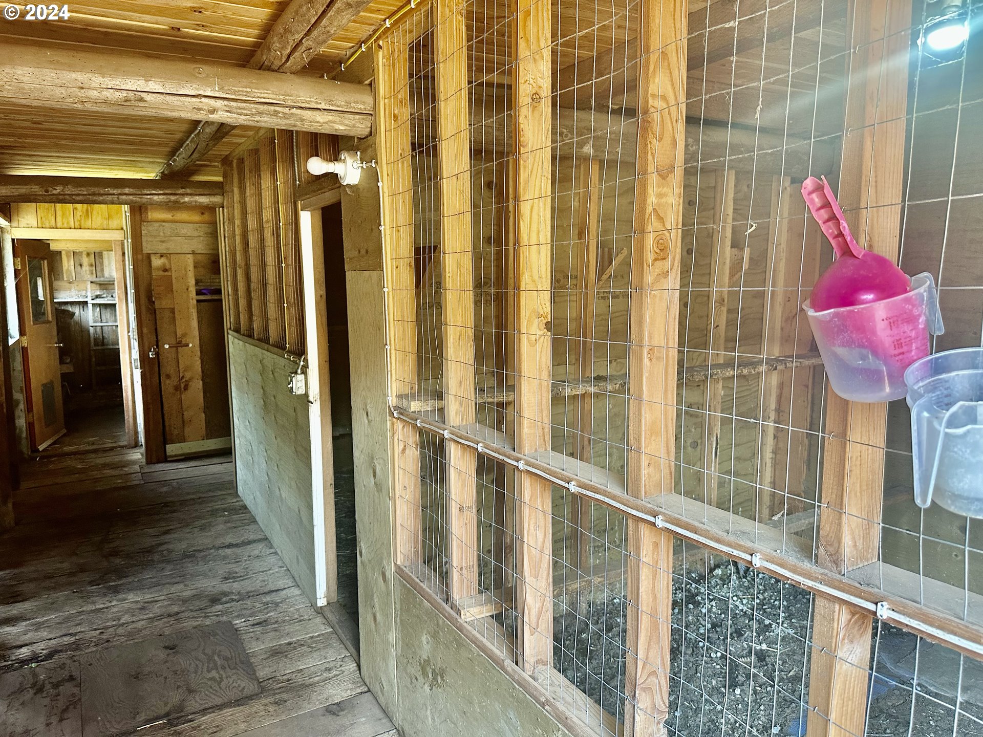 36245 Wagner Lane Cottage Grove, OR 97424 - Photo 44 of 45 a view of a bathroom with shower