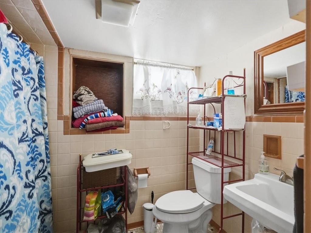 300 Gardner Street McKees Rocks, PA 15136 - Photo 14 of 19