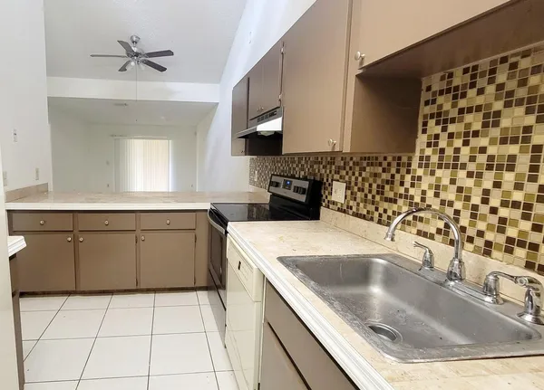 $2,250 | 3816 Southwest 69th Way, Unit 2Q, Miramar, FL 33023