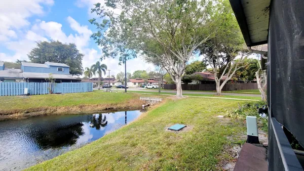 $2,250 | 3816 Southwest 69th Way, Unit 2Q, Miramar, FL 33023