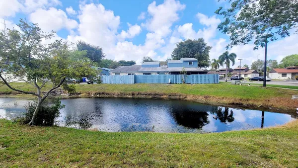 $2,250 | 3816 Southwest 69th Way, Unit 2Q, Miramar, FL 33023