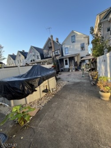 154 Sayre Street Elizabeth, NJ 07208 - Photo 2 of 10