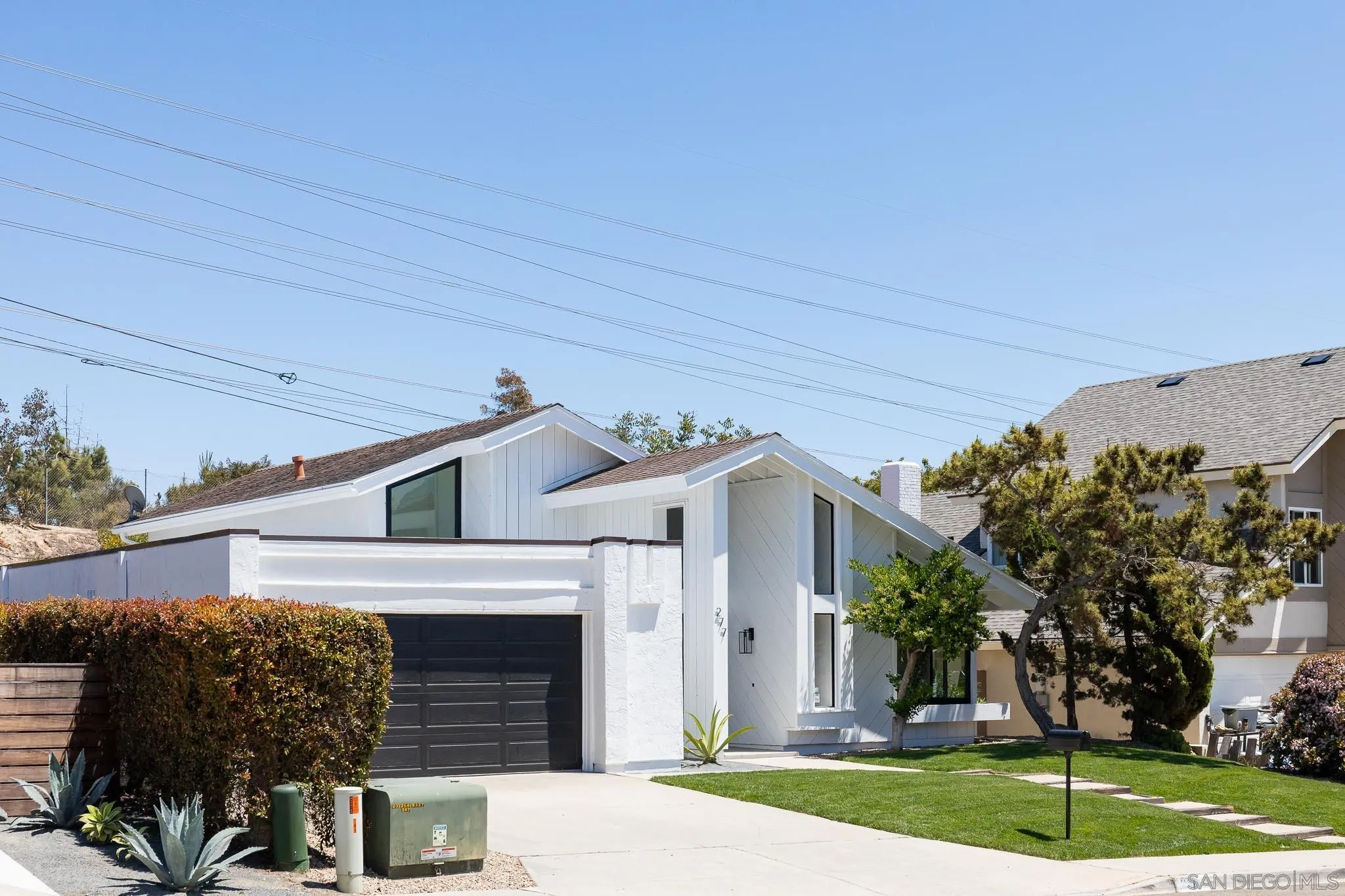 277 Rodney Avenue Encinitas, CA 92024 - Photo 1 of 19 Gallery Image 1