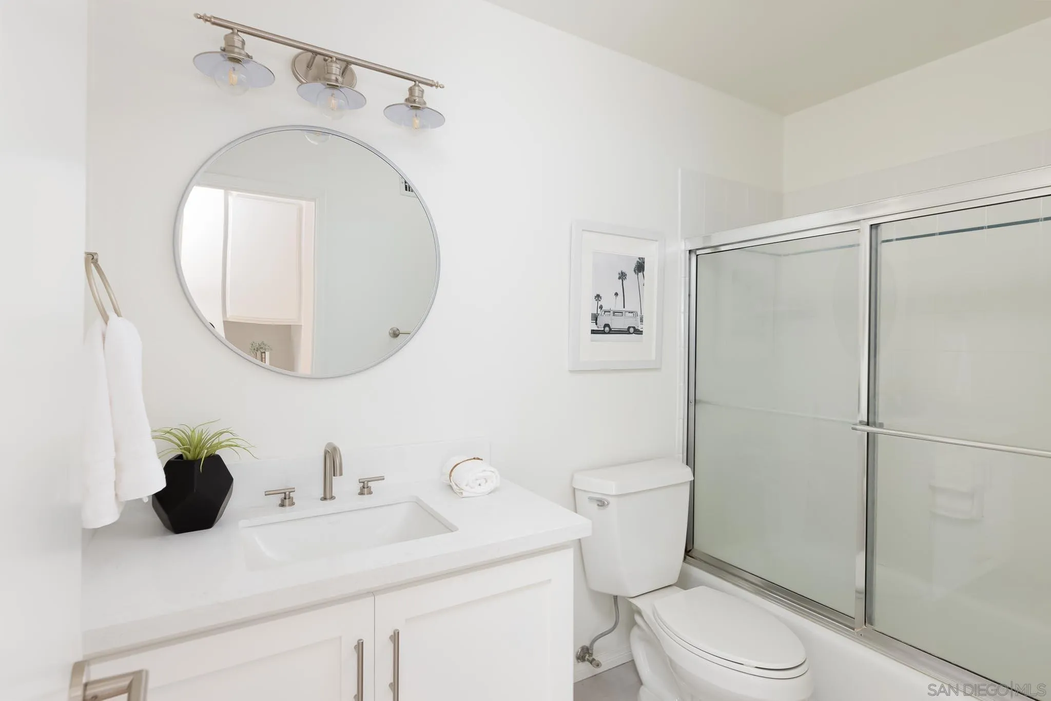 277 Rodney Avenue Encinitas, CA 92024 - Photo 17 of 19 Gallery Image 17