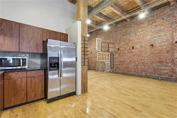 $289,900 | 306 West 7th Street, Unit 203, Kansas City, MO 64105