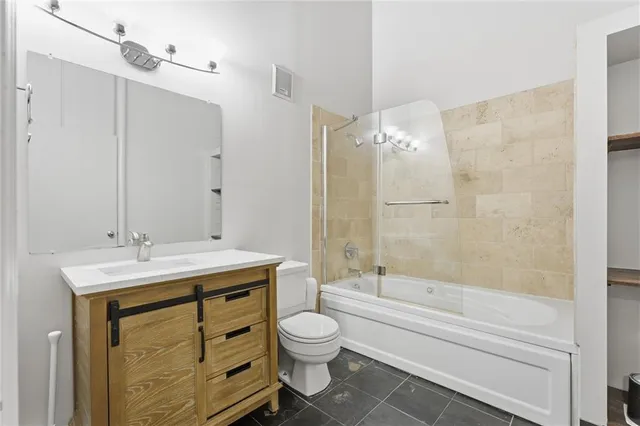 $295,000 | 306 West 7th Street, Unit 203, Kansas City, MO 64105