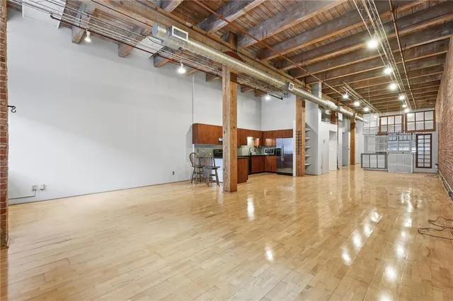 $295,000 | 306 West 7th Street, Unit 203, Kansas City, MO 64105