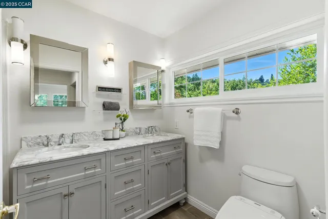 $1,625,000 | 122 Stein Way, Orinda, CA 94563