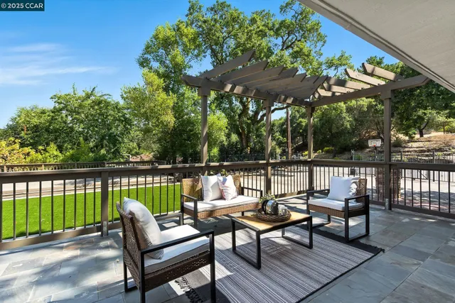 $1,625,000 | 122 Stein Way, Orinda, CA 94563