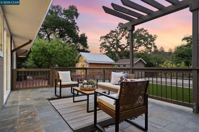 $1,625,000 | 122 Stein Way, Orinda, CA 94563