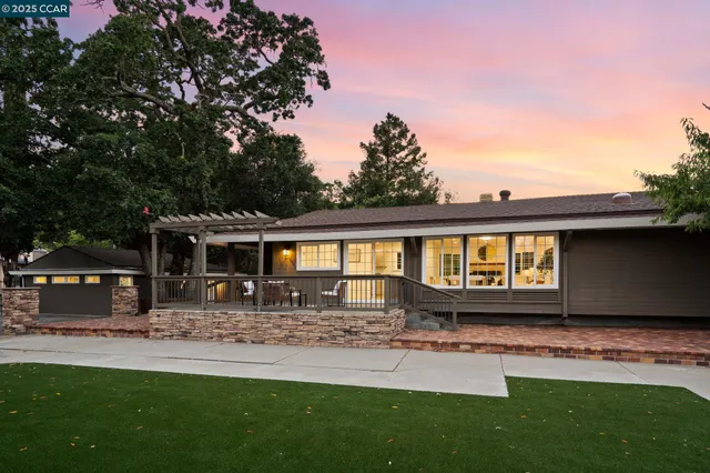 $1,625,000 | 122 Stein Way, Orinda, CA 94563