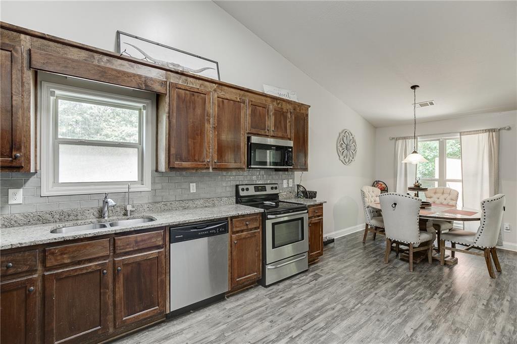 61 Graham Crossing Winder, GA 30680 - Photo 10 of 40
