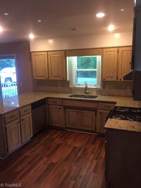 384 Armstrong Road Pilot Mountain, NC 27041 - Photo 4 of 12 Gallery Image 4