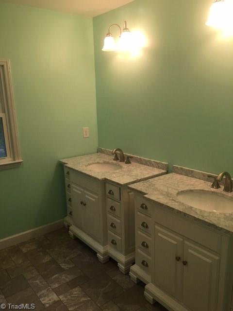 384 Armstrong Road Pilot Mountain, NC 27041 - Photo 7 of 12 Gallery Image 7