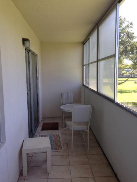 528 Mansfield M, Unit 528 Boca Raton, FL 33434 - Photo 14 of 17 528 mansfield patio2