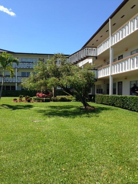 528 Mansfield M, Unit 528 Boca Raton, FL 33434 - Photo 16 of 17 528 mansfield outside