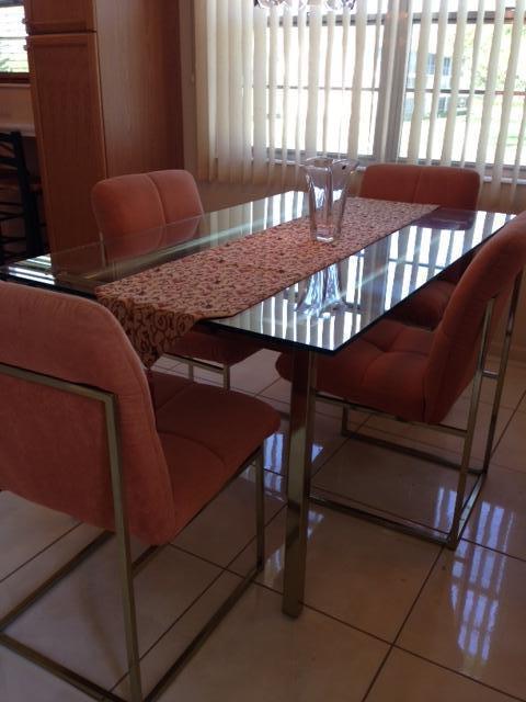 528 Mansfield M, Unit 528 Boca Raton, FL 33434 - Photo 5 of 17 528 Mansfield dining room