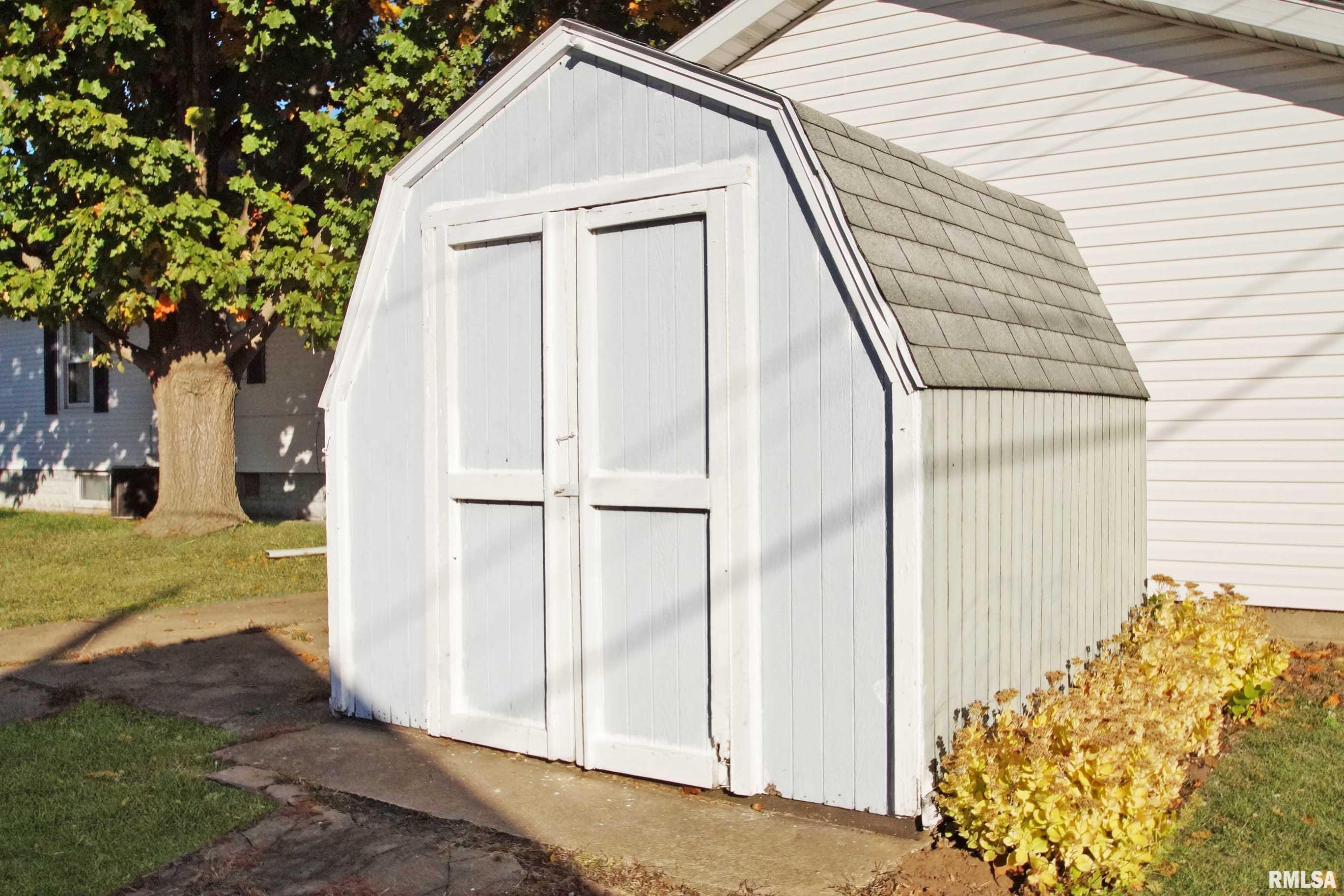 338 Amanda Street Pekin, IL 61554 - Photo 6 of 24