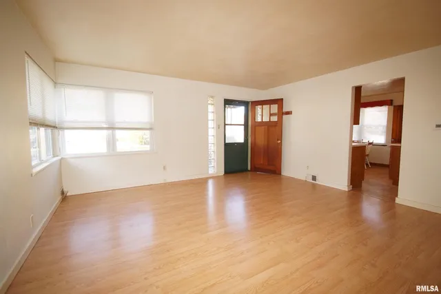 $104,900 | 338 Amanda Street, Pekin, IL 61554