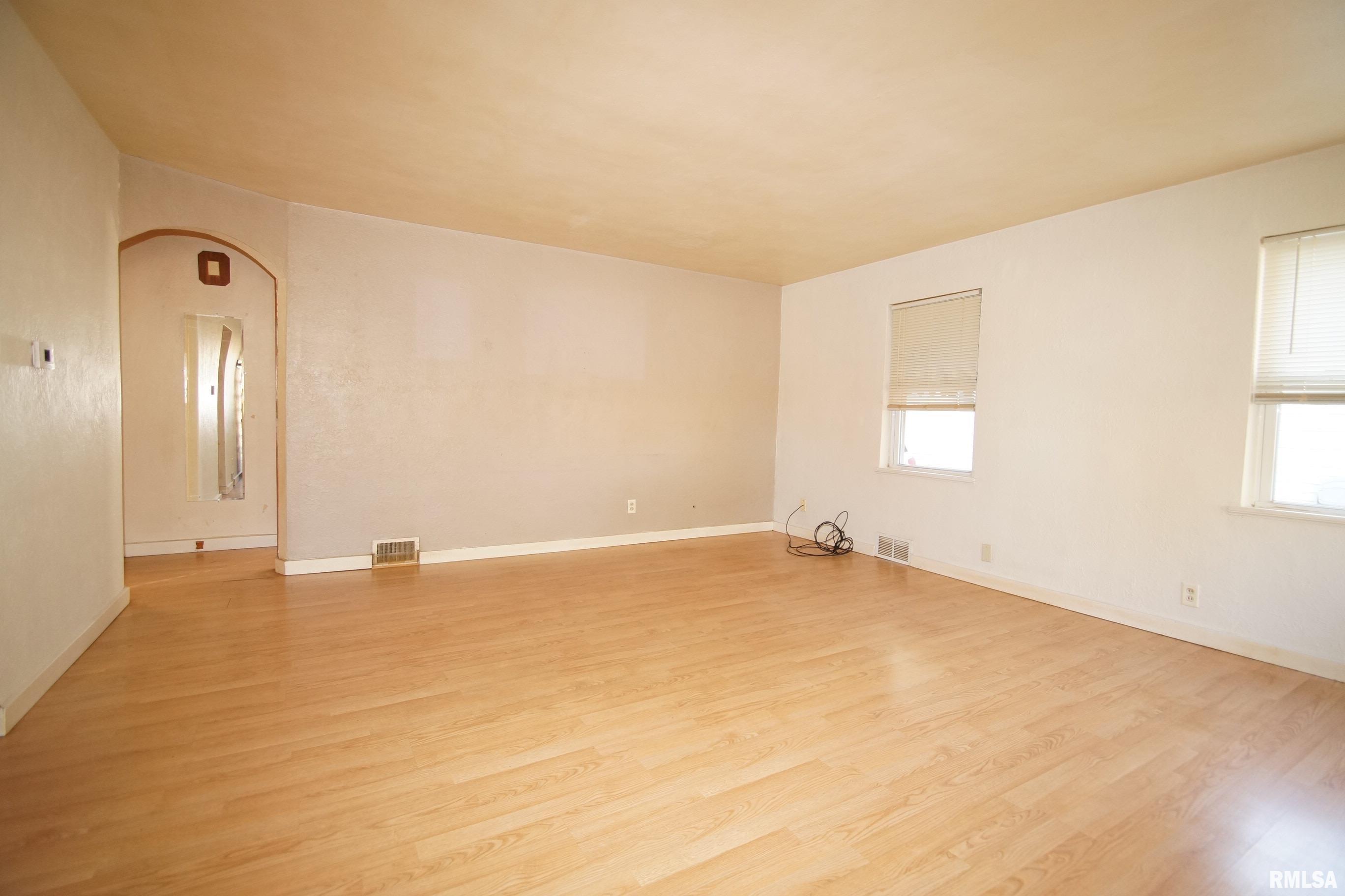 338 Amanda Street Pekin, IL 61554 - Photo 10 of 24