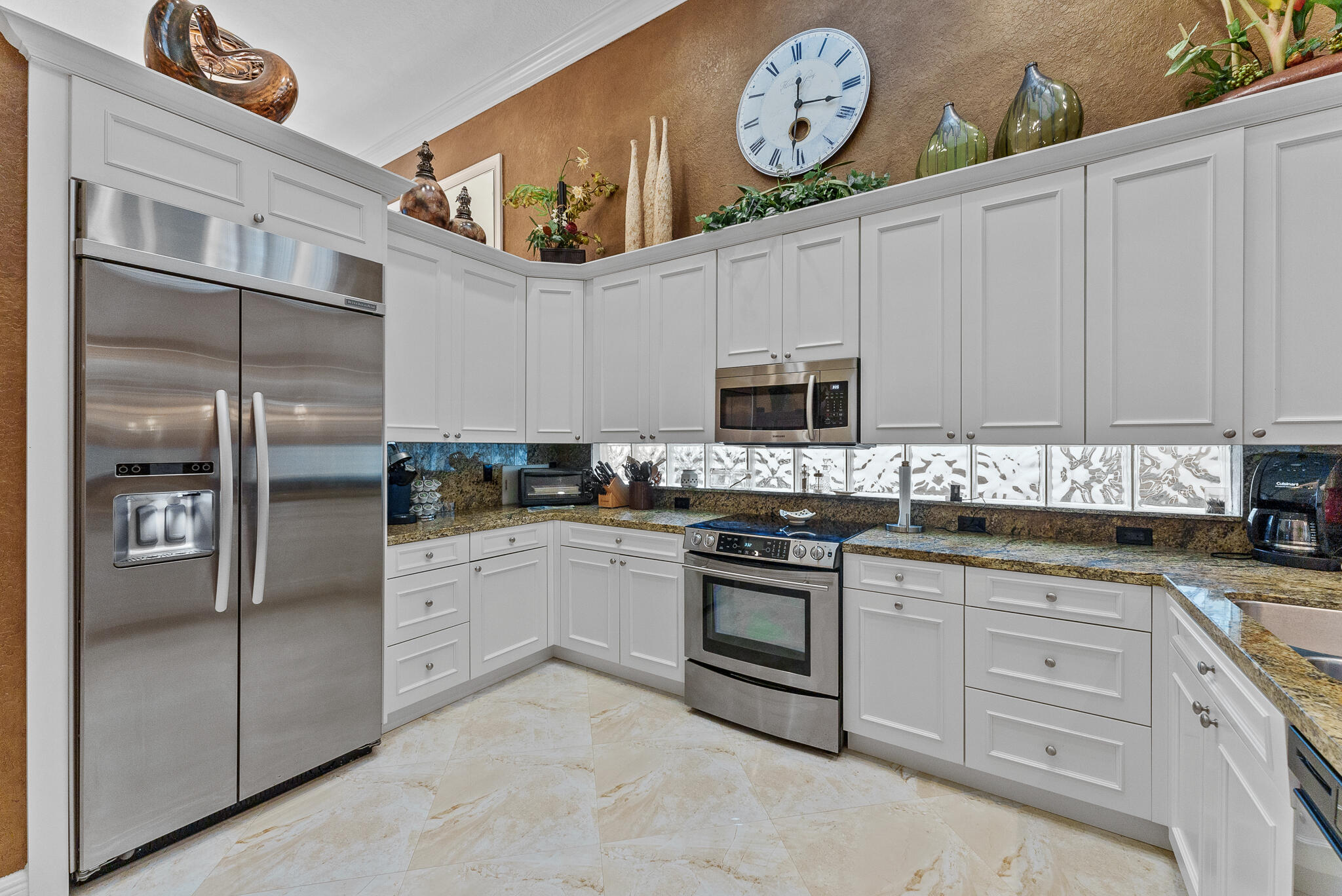 5673 Regency Circle East Boca Raton, FL 33496 - Photo 12 of 42 5673 NW 38th Ave - Boca Raton, Fl 28