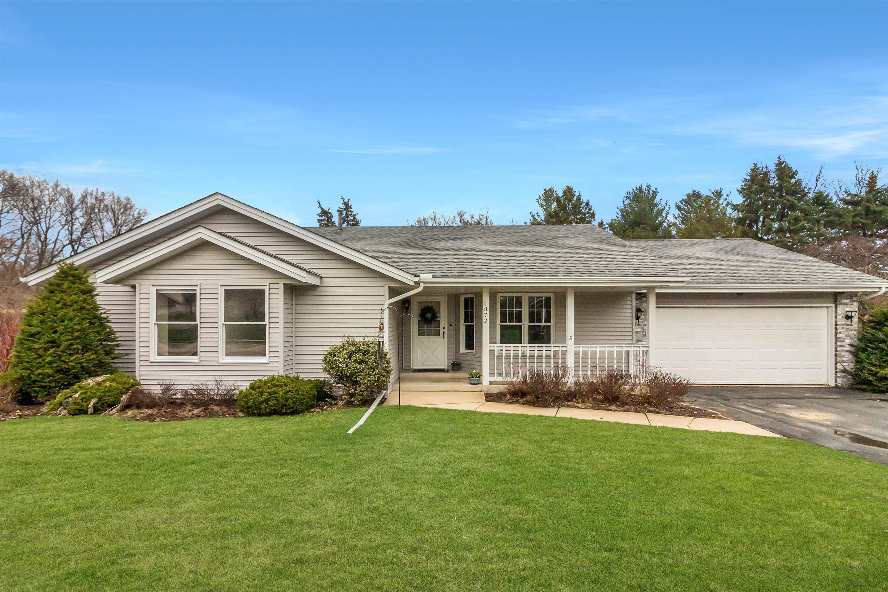 1872 South Trainer Road Rockford, IL 61108 - Photo 2 of 44