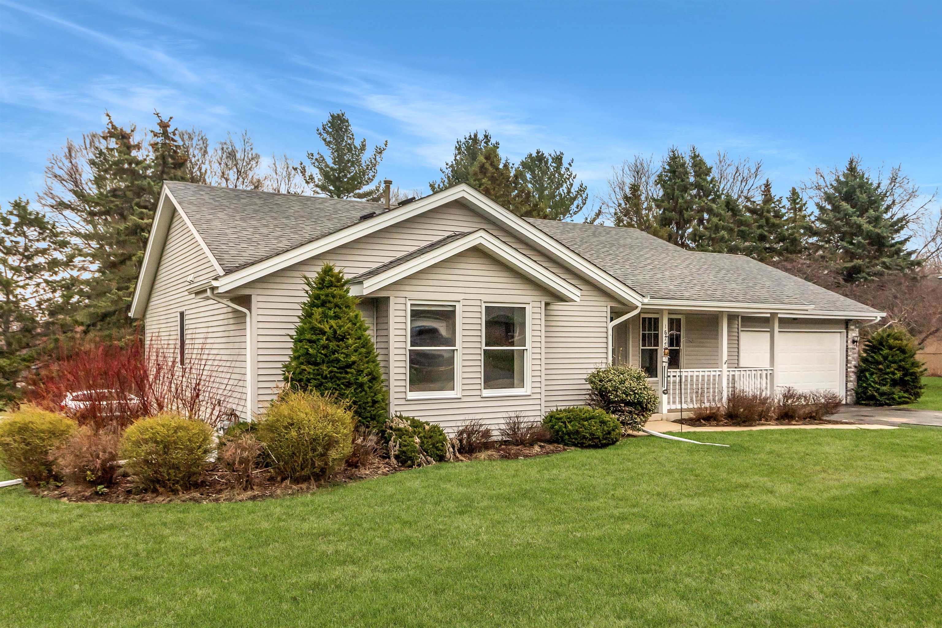 1872 South Trainer Road Rockford, IL 61108 - Photo 4 of 44